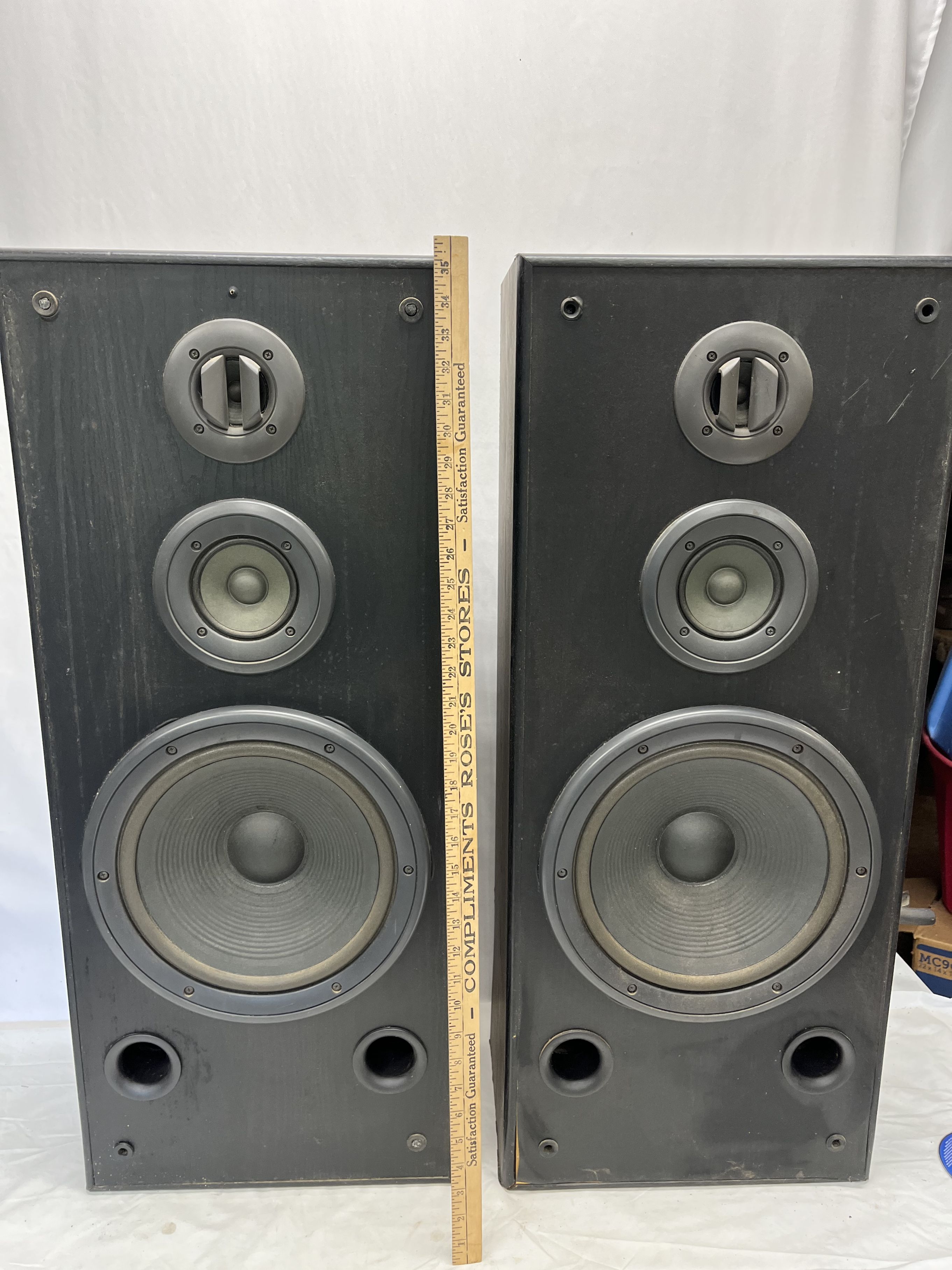 2) Large Technics Model SB-A28 3 Way Speaker | Proxibid