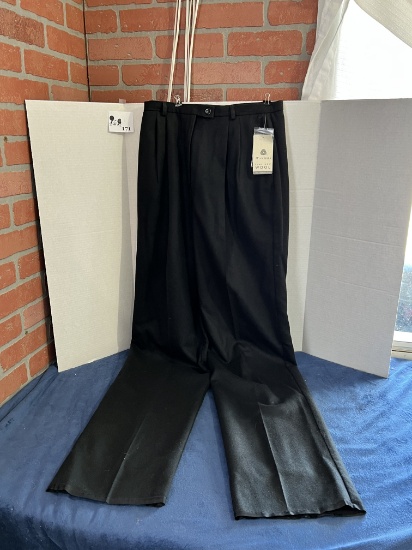 Womens dress pants size 10T- new