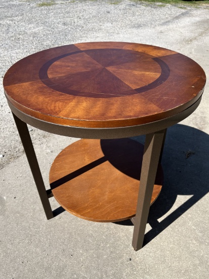 Approx 24 Inch Diameter Round Top Table (Local Pick Up Only)