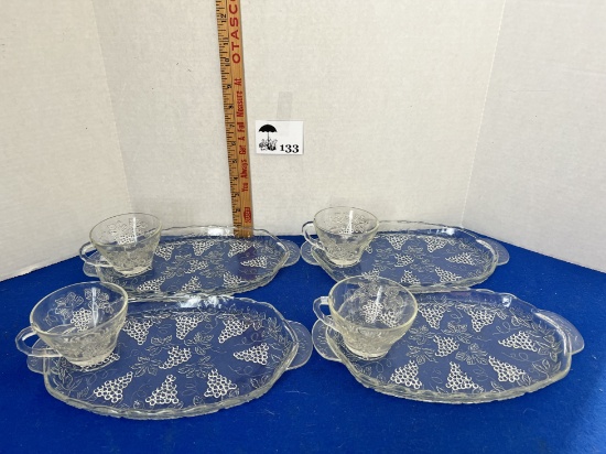 Vintage 8 Piece Snack Set