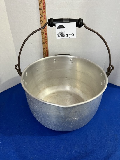 Vintage Wear Ever Large Silver Aluminum Pot w/ Wooden Handle No.2367