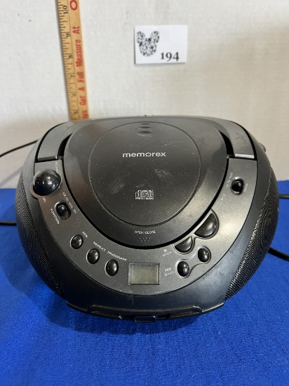 Memorex Portable CD Boombox/Stereo - works