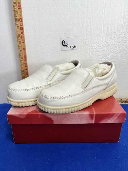Dr. Scholl's Spring Step White Leather Shoes - size 9