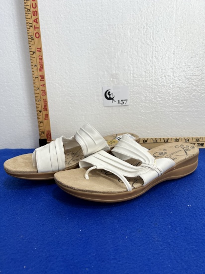 Bare Traps Women's Sandals size 12 - new