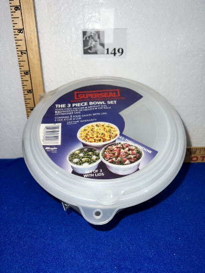 3pc. Bowl Set w/ lids - new