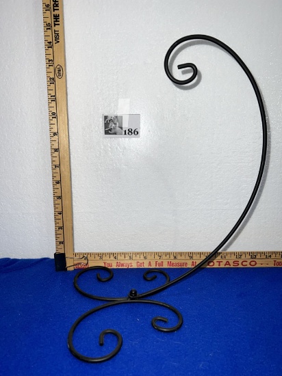 Black Metal Stand Ornament Hanger