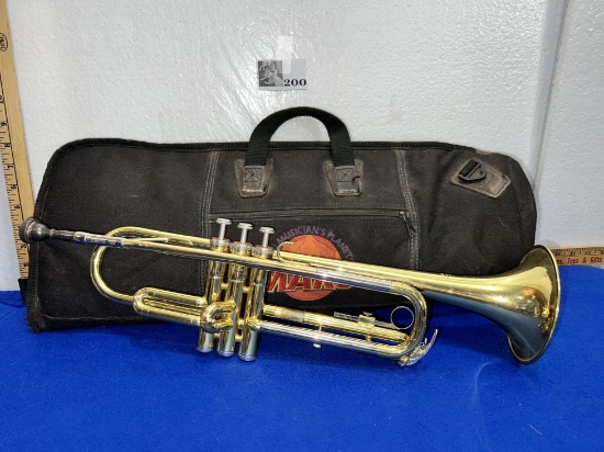 Yamaha Trumpet w/ Carrying Case