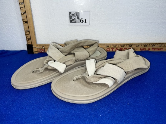 Sanuk Yoga Sling Sandals - size 9