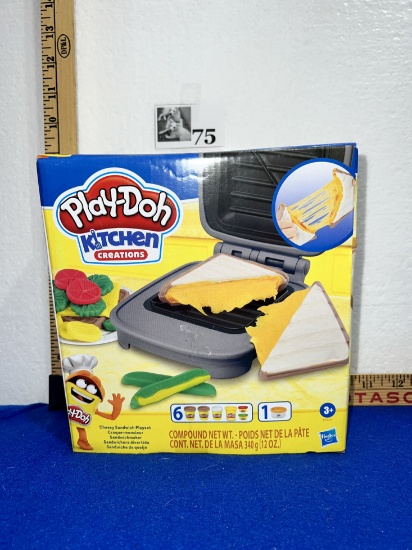 Play-Doh Kitchen Creations - new