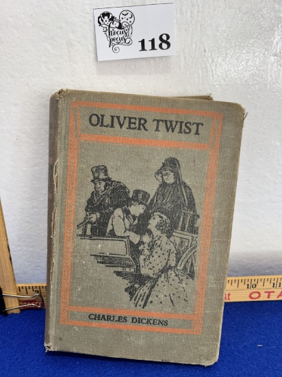 Vtg Oliver Twist Book