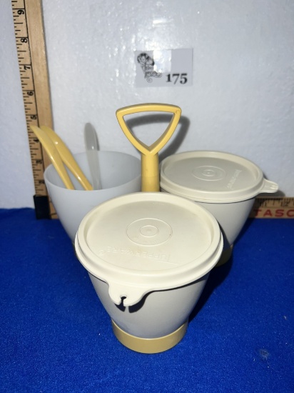 Vintage Tupperware Condiment Caddy