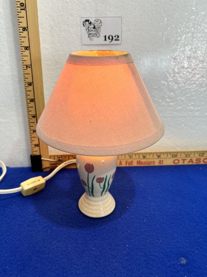 Vintage Porcelain Flower Desk Table Accent Lamp 8" - works