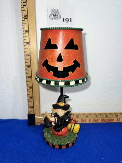 Halloween jack-o'-lantern/witch candle holder