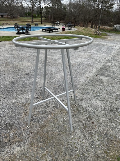 Heavy Duty Round Garment Rack/Adjustable Height (Local Pick Up Only)