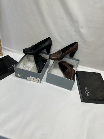 (2) Pair East 5th Ladies Shoes (Size 8 1/2M)