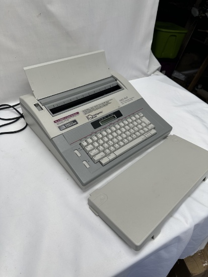 Smith Corona 450 DLD Word Procesing Typewriter