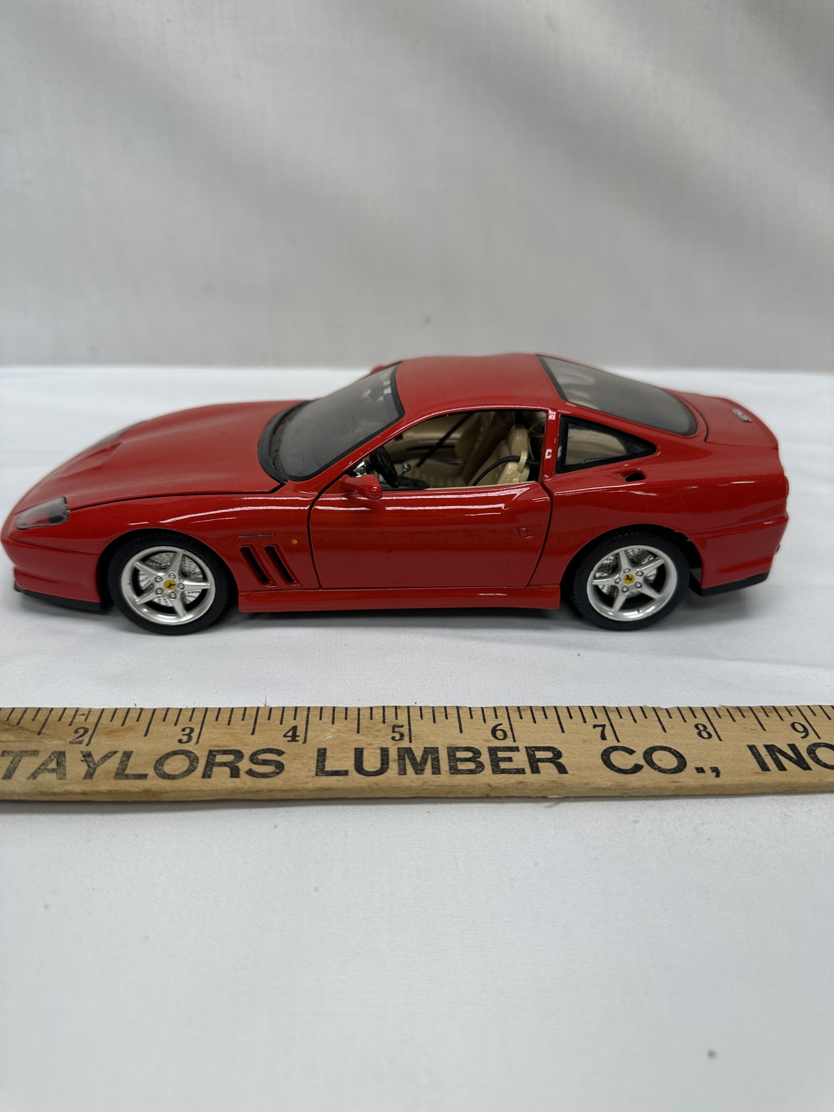 BBURAGO 1996 Ferrari 550 Maranello 1/18 Scale Die | Proxibid