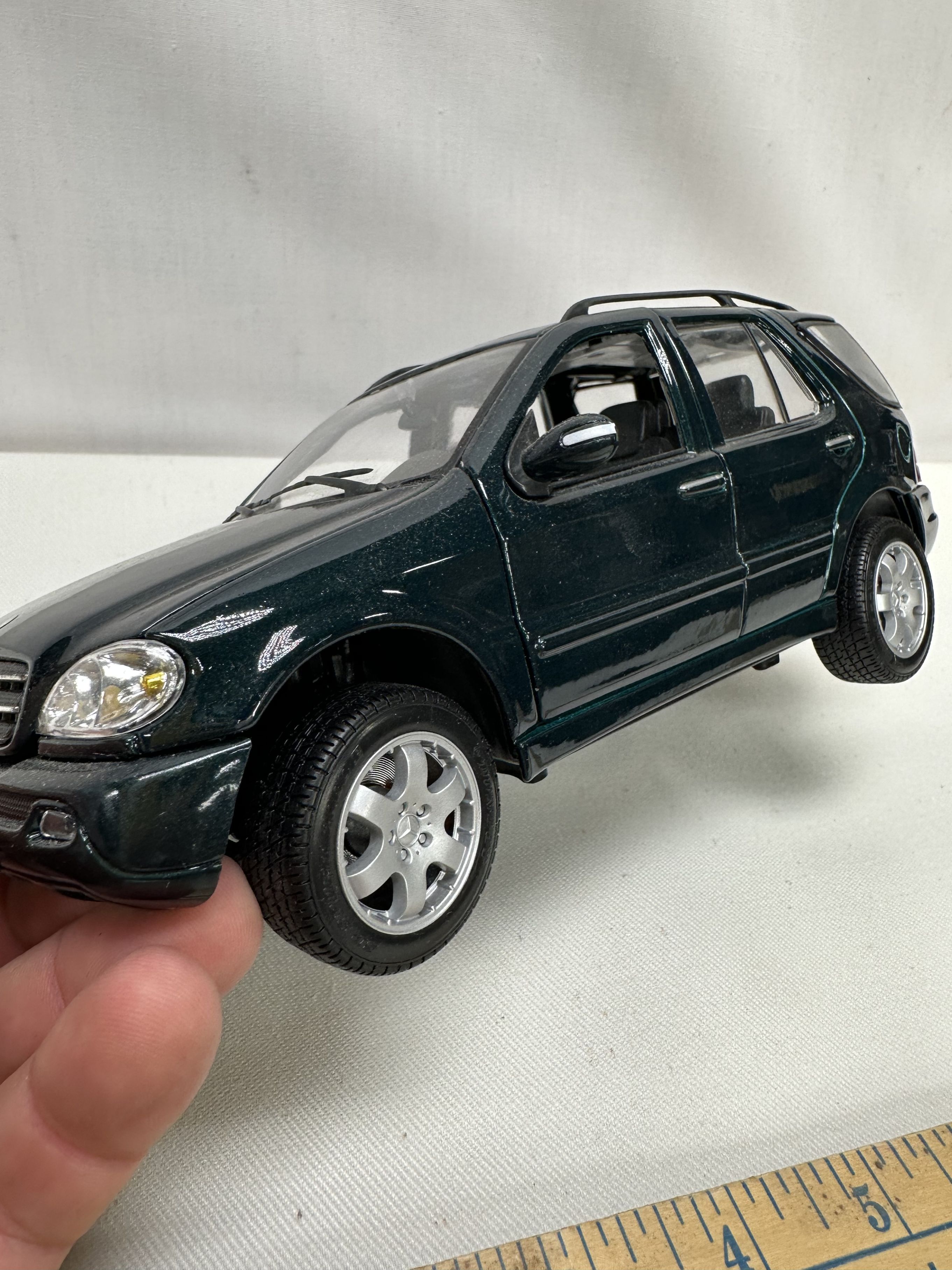 Maisto 1/18 Mercedes Benz A-Class Black マイスト メルセデス