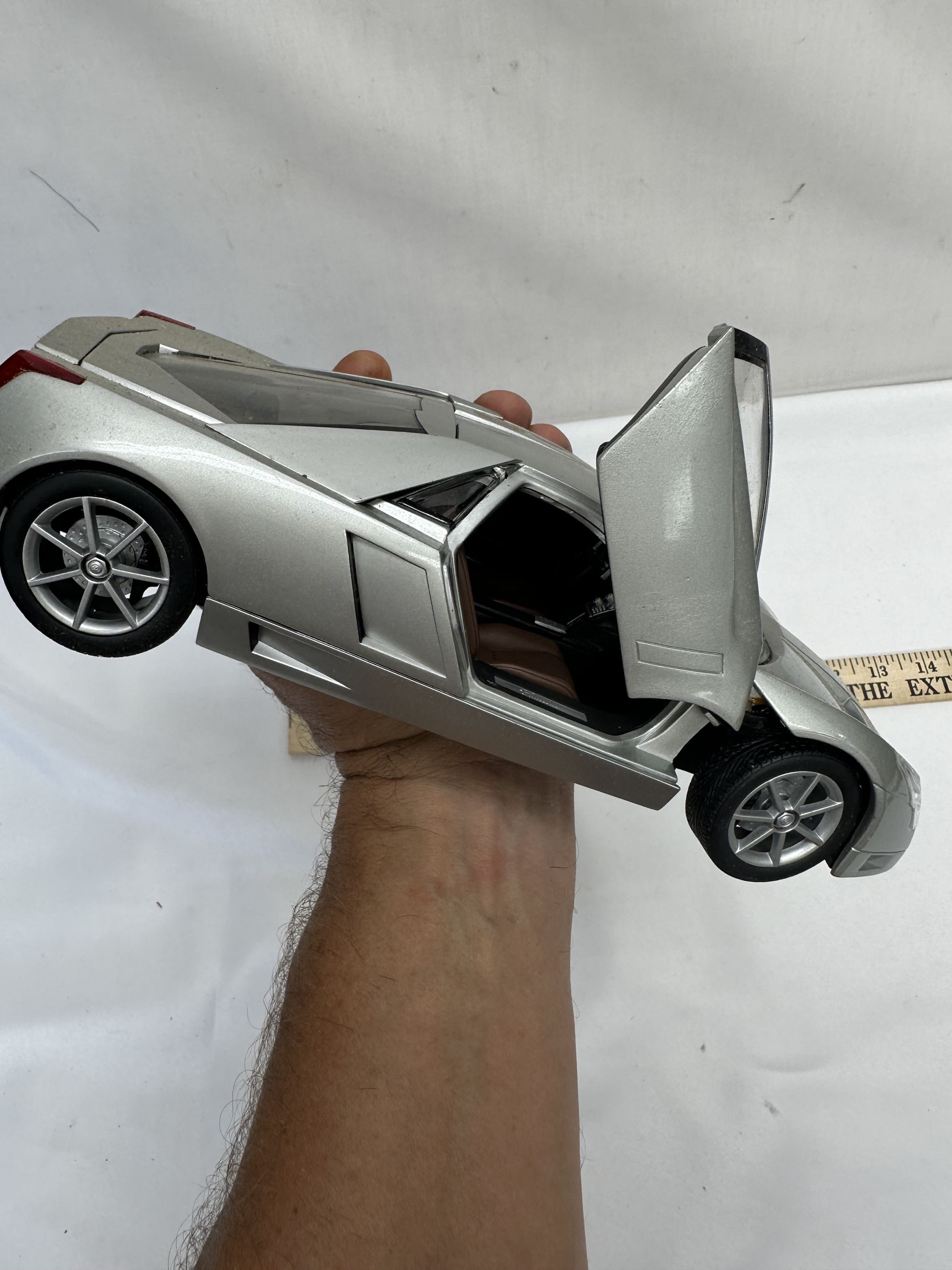 Hotwheels 1/18 Scale Cadillac Cien Die Cast | Proxibid