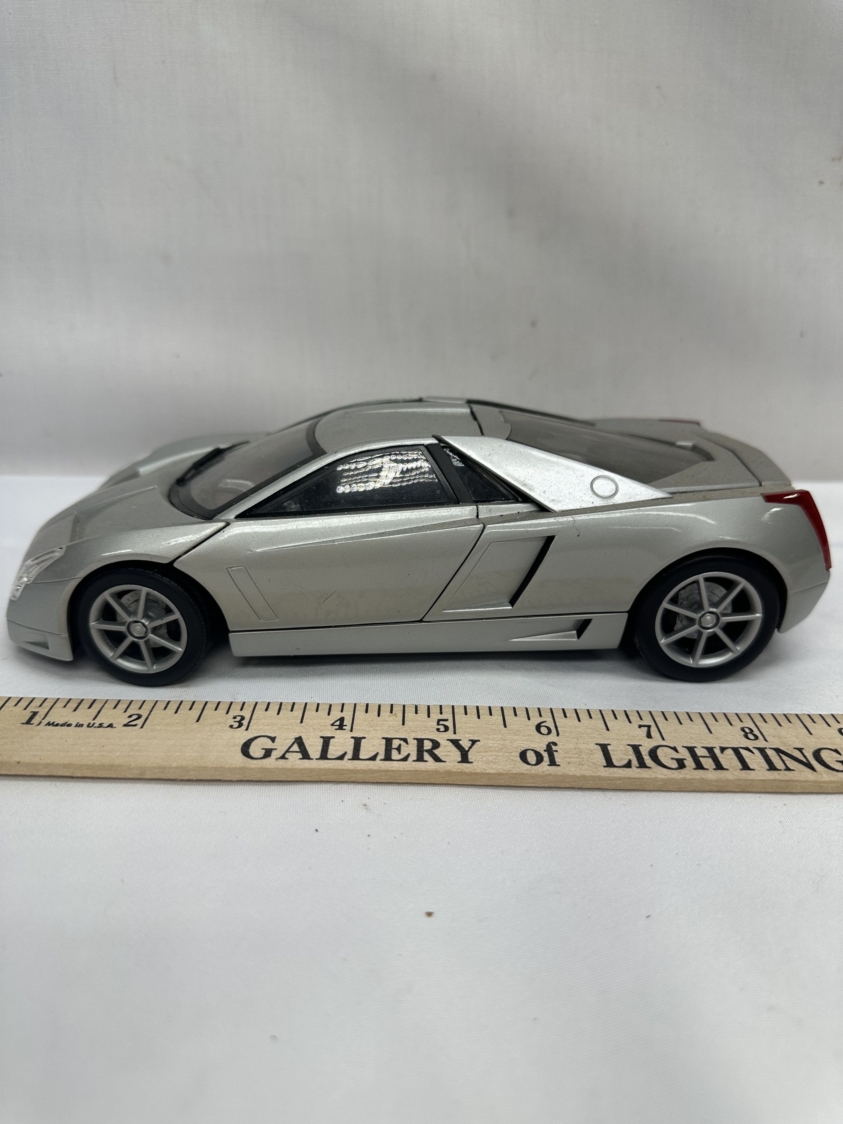 Hotwheels 1/18 Scale Cadillac Cien Die Cast | Proxibid