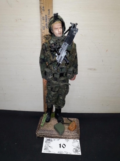 WW II Action Figure with Accessories