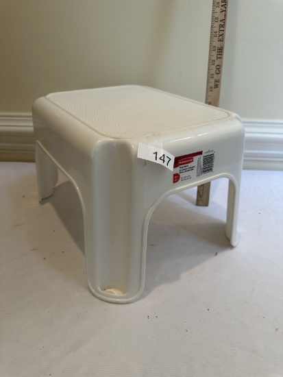 Rubbermaid Step Stool