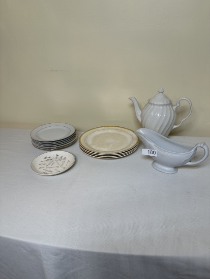 Box Lot/Gravy Boat, Plates, ETC