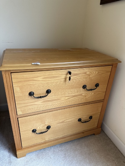 Heavy 2 Drawer Hanging Folder File Cabinet With Key (Local Pick Up Only)