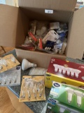 Box Lot/Light Bulbs