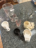 Box Lot/Measuring Devices, Glass & Plastic Measuring Cups (PYREX, Pampered Chef, ETC)
