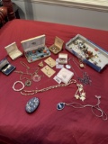 Box Lot/Jewelry (Some Old Pieces)