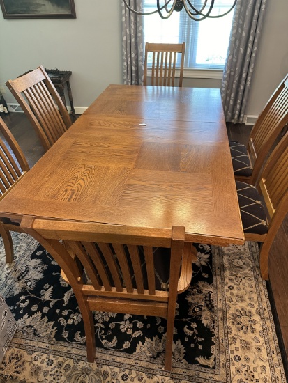 Nice Dining Room Table with 6 Chairs and 2 Leafs (Local Pick Up Only)