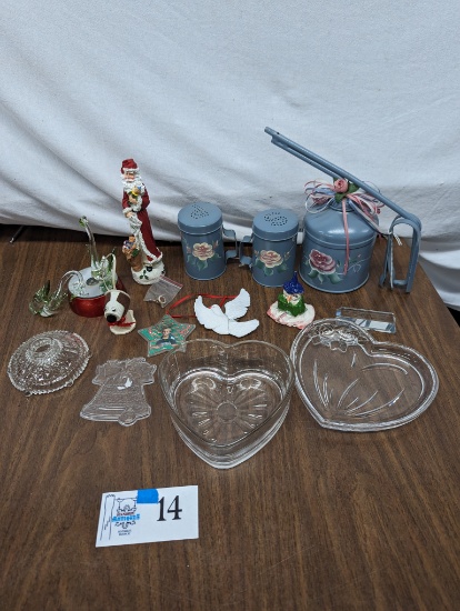 Glass and etc lot, ornaments, heart dishes, etc
