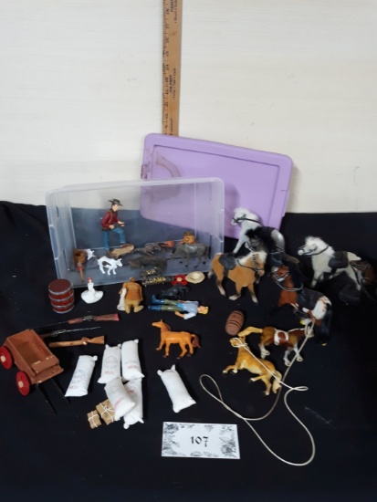 Miniature Western Set, horses, figures, guns, etc.
