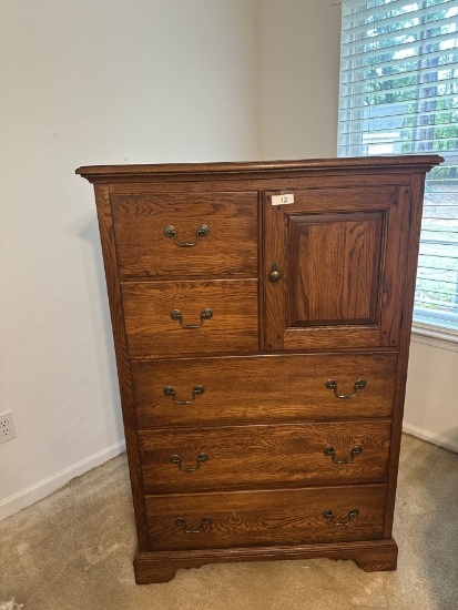 Nice Lexington Furniture 5 Drawer, 1 Door Y Chest (Local Pick Up Only)