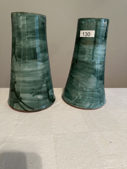 (2) Décor Pottery Planters?