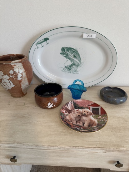 Box Lot/Décor Pottery, ETC