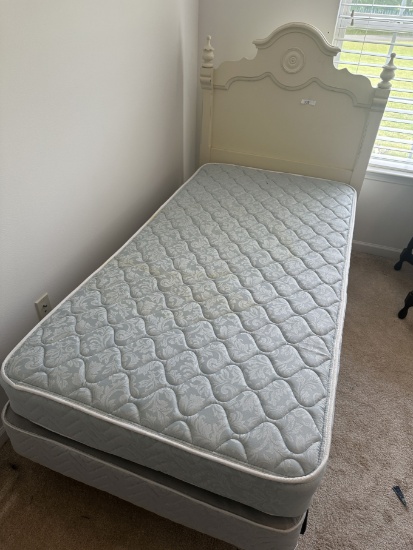 Nice Twin Size Bed with Mattress & Box Springs (Local Pick Up Only)