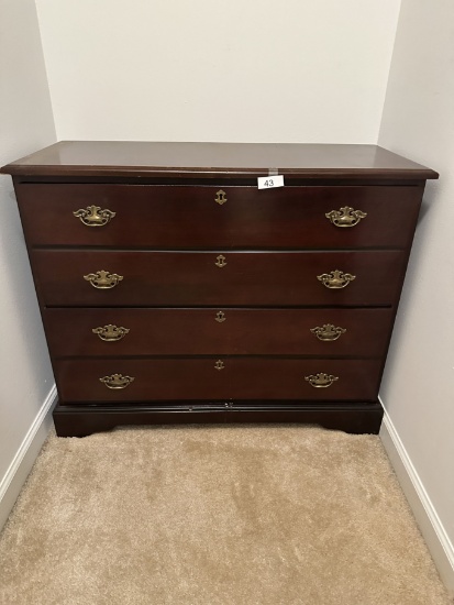 Nice 2 Drawer File Cabinet (Local Pick Up Only)