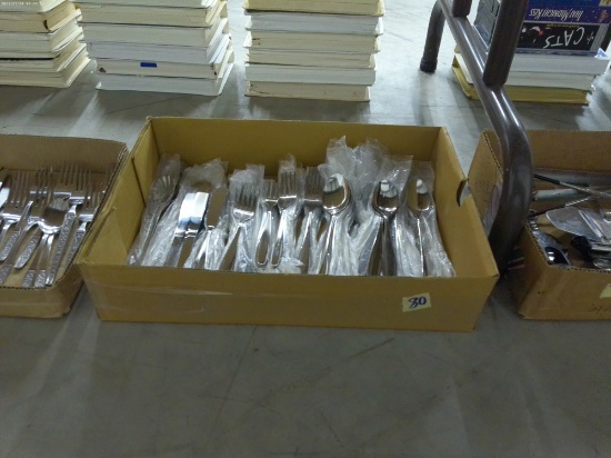 new stainless flateware set, large matced set dozens of pieces