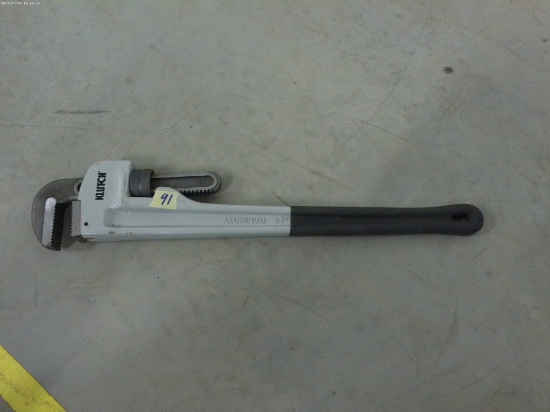 pipe wrench, klutch brand 24in aluminum