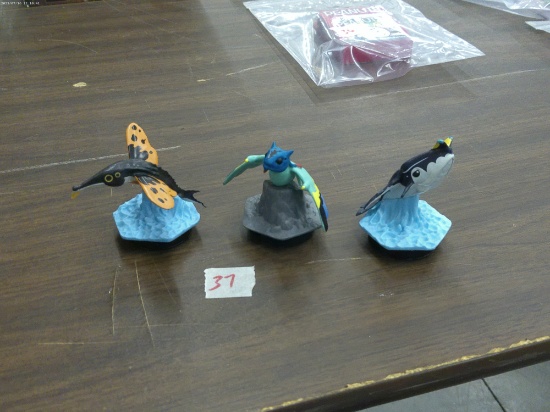 avatar toys, lot of 3 figures from the popular film series