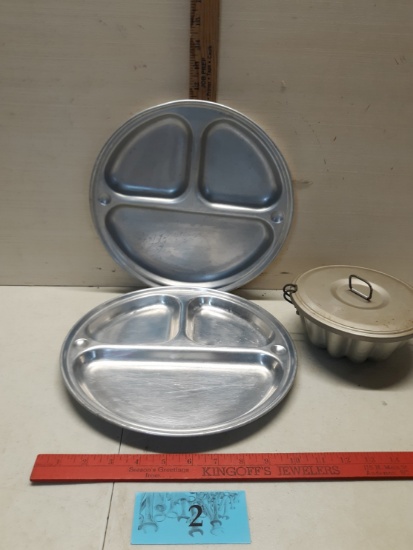 Vintage Fluted Aluminum Jello Mold w/Lid, 3 section plates