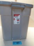 Rubbermaid Roughneck Tote, 18 Gallon