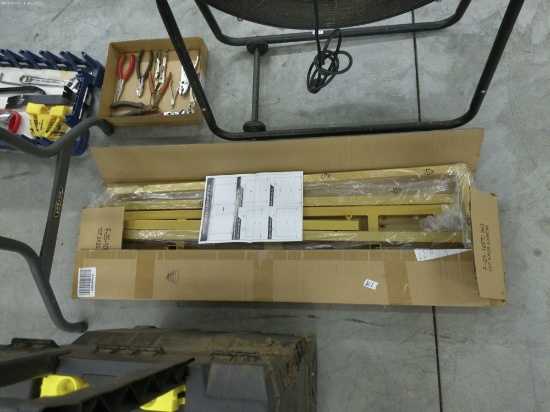 backdrop stand, new in box 10ftx10ft