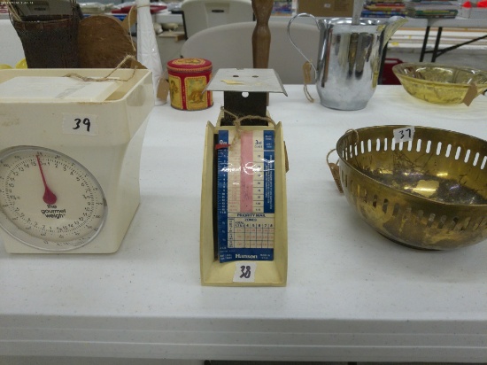vintage postal scale, made by hanson in the usa from 1978 still works