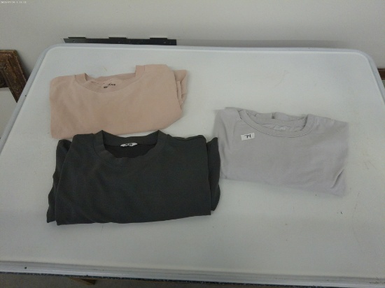 men's short sleeve shirts, old navy XL, uniqlo XL, and hollister XL