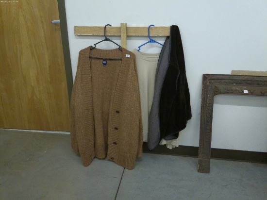 ladies winter clothes, gap sweater size L, old navy sweatshirt 2x, size L faux fur vest