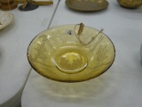 depression glass, yellow rose pattern serving bowl 8.5in across