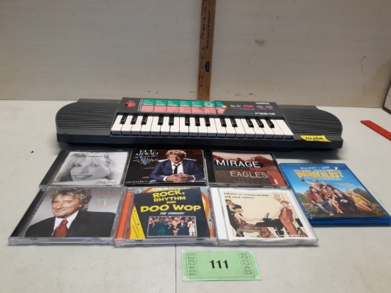 Yamaha Key Board (power (no Cord) or batteries, CD's